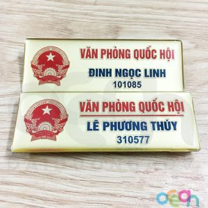 Bảng tên nhân viên đồng